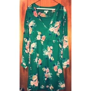 Green long sleeve floral dress